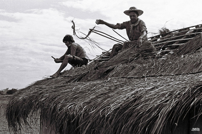 AÑO 1977 - BLANCO Y NEGRO - VIDA CAMPESINA EN PARAGUAY (JOSÉ MARÍA BLANCH)